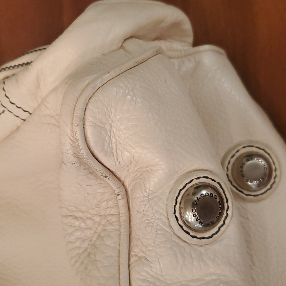 Handbag - Picture 6 of 10